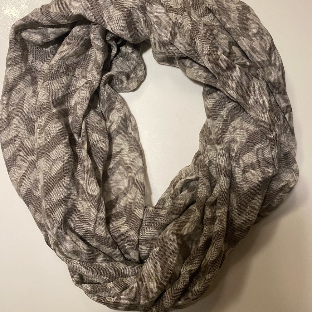 Coach circle scarf